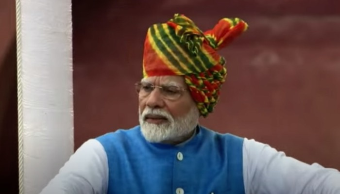 भारत में पल रहे देश विरोधियों को Modi ने लाल किले से दे डाली तगड़ी चेतावनी।