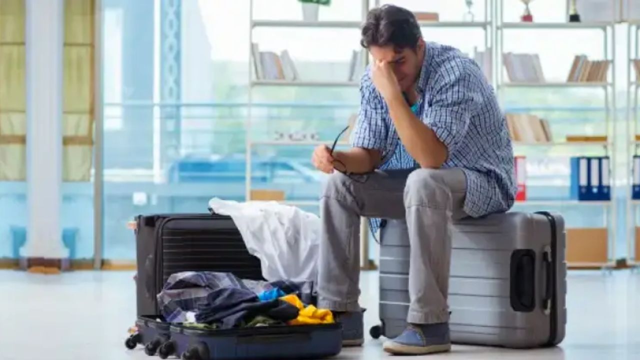 माचिस से लेकर मेजर टेप तक, अब नहीं ले जा सकेंगे फ्लाइट में ये सामान, उड्डयन मंत्रालय ने जारी की नई बैन लिस्ट