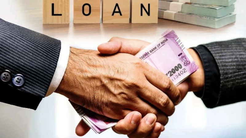 बैंक से लोन लेने वाले की अगर मौत हो जाए तो EMI और ब्याज कौन चुकाएगा? जानें पॉलिसी और जरूरी बातें