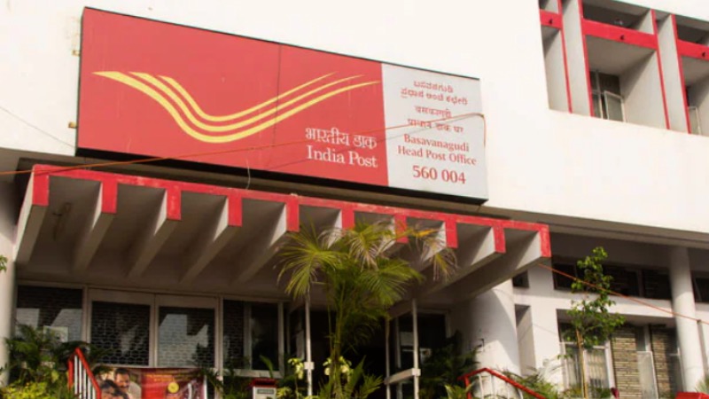 Post Office Jobs 2025: ग्रेजुएट्स के लिए सरकारी नौकरी का मौका, जानें कब और कैसे करें आवेदन