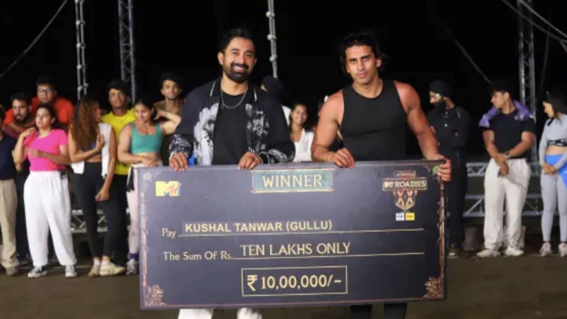 Roadies XX Winner: एल्विश यादव की टीम का मेंबर गुल्लू बना रोडीज का विनर, फिनाले में दिखाया जबरदस्त जलवा