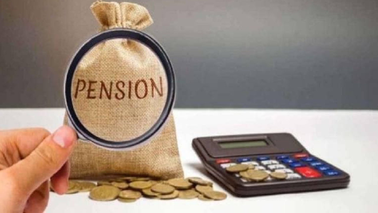 रिटायरमेंट के बाद सरकार की ये स्कीम है कमाल, पति-पत्नी दोनों को मिलेगी 10 हजार रुपये की पेंशन, जानिए कैसे