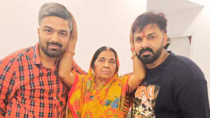 बिहार चुनाव 2025: पवन सिंह और मनीष कश्यप की मुलाकात से सियासी हलचल