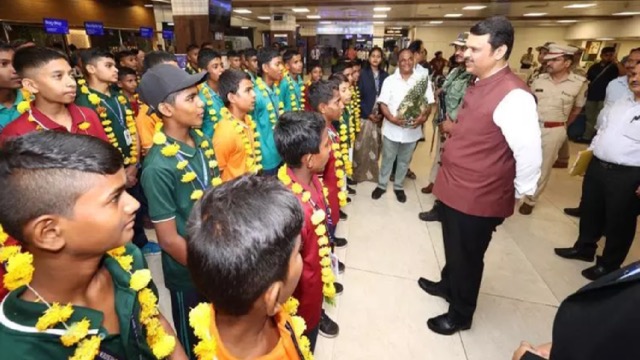 महाराष्ट्र के स्कूलों में मराठी भाषा अनिवार्य, तीसरी भाषा को लेकर पेरेंट्स पर छोड़ा फैसला