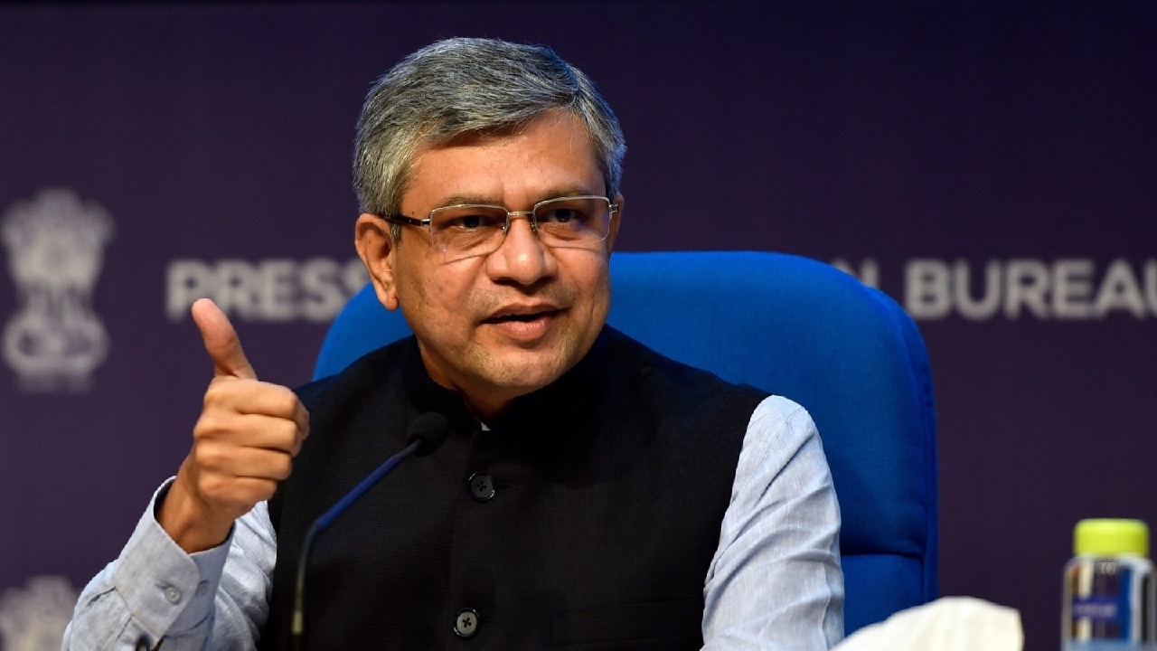 मोदी सरकार की बड़ी सौगात... ₹6400 करोड़ के 2 रेल प्रोजेक्ट्स को मंजूरी, 3 राज्यों के 7 शहरों में बढ़ेगी कनेक्टिविटी