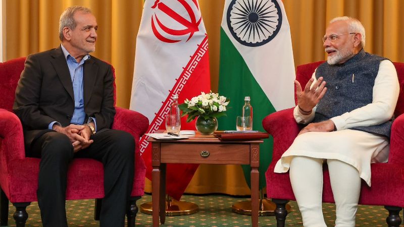 ईरान संकट पर भारत की सक्रियता, पीएम मोदी ने की ईरानी राष्ट्रपति पेजेशकियन से फोन पर बात