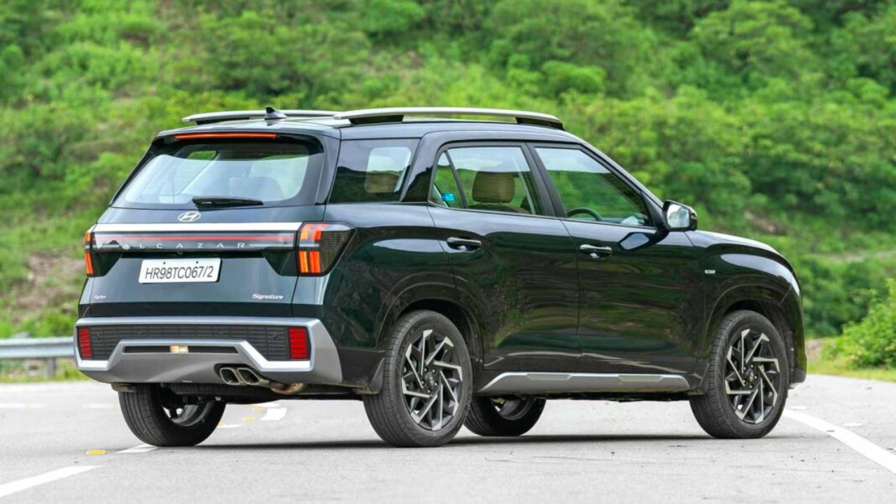 Hyundai Alcazar का नया वेरिएंट: फीचर्स में फुल पैसा वसूल, कीमत में किफायती!