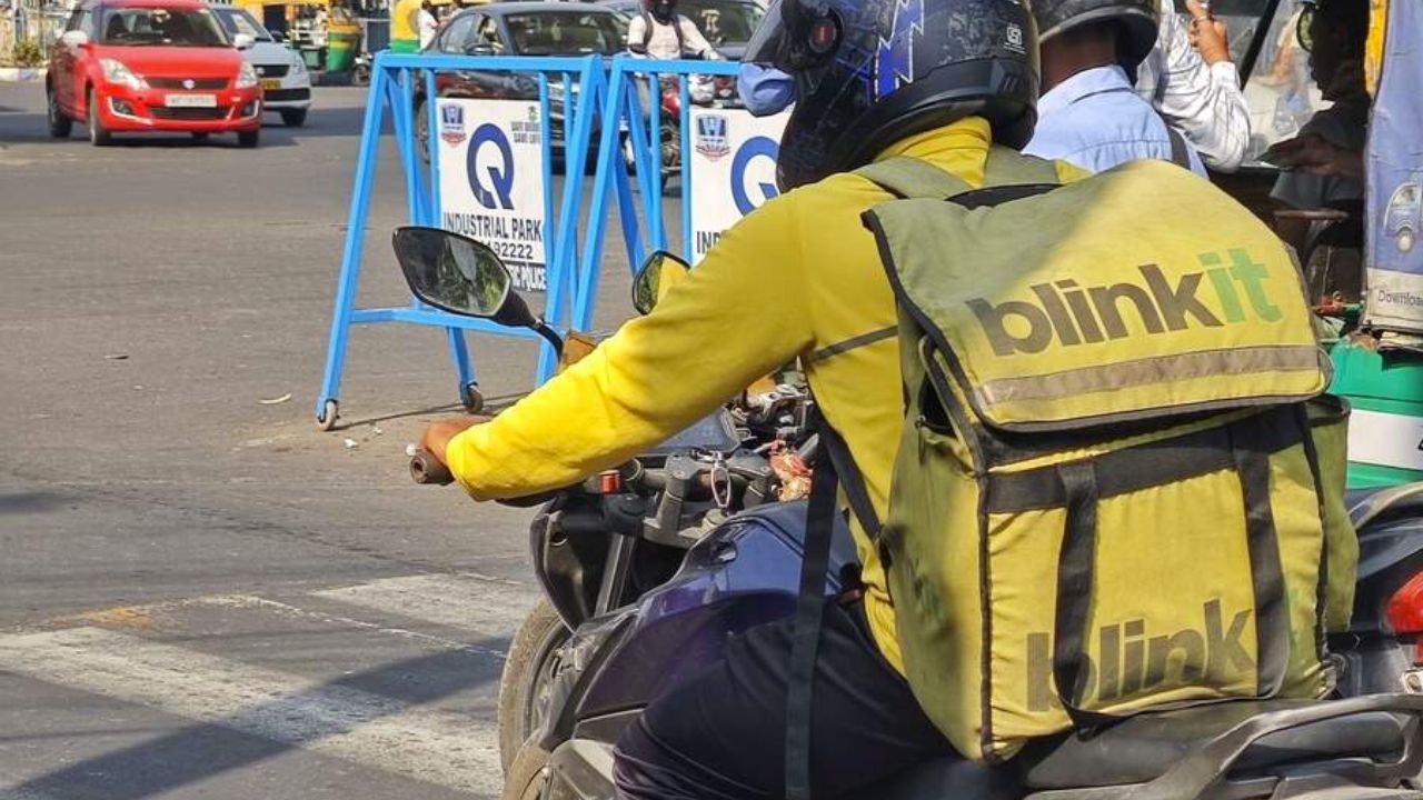 Blinkit वाला पहुंचा या नहीं? अब ऐप नहीं, नोटिफिकेशन ही सब बताएगा!