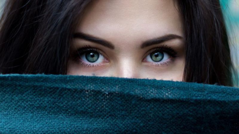 आँखों की कमज़ोर होती रोशनी से हैं परेशान? ये टिप्स आपके लिए साबित होंगे वरदान