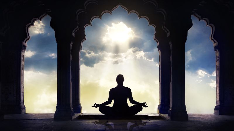 'ओम' का जादू: एक उच्चारण, हजारों फायदे! दिल और दिमाग को ऐसे रखता है तंदुरुस्त