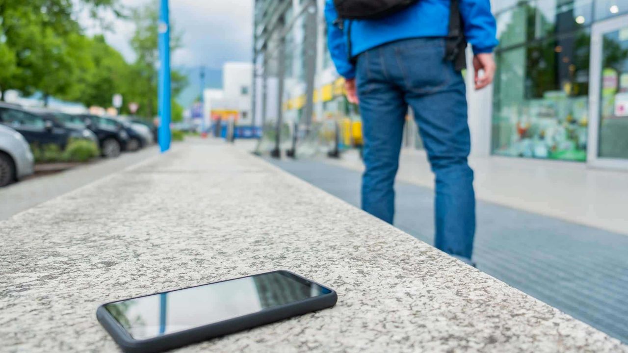 खोया हुआ फोन ढूंढना हुआ आसान, इस नई तकनीक से पाएं अपना मोबाइल!