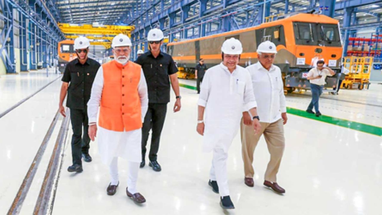 ग्रीन इंडिया की दिशा में भारतीय रेलवे का ऐतिहासिक योगदान : पीएम मोदी