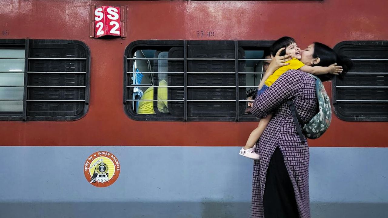 Indian Railway : रेलवे का नया नियम, टिकट कंफर्म हुआ या नहीं, अब 1 दिन पहले ही चल जाएगा पता