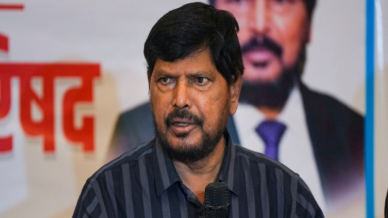 'गैर मराठी भाषा पर दादागिरी दिखाने वाले को सबक सिखाएंगे...', केंद्रीय मंत्री रामदास अठावले की बवाल करने वालों को खुली चेतावनी