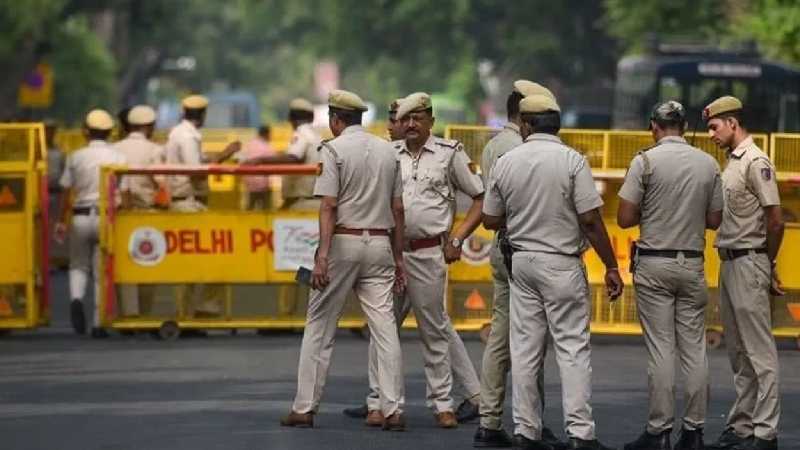 दिल्ली: मजनू का टीला इलाके में डबल मर्डर से सनसनी, 22 वर्षीय युवती और 6 महीने की बच्ची की बेरहमी से हत्या