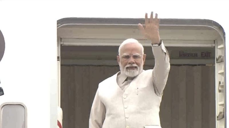 चौथी बार UK यात्रा पर PM मोदी, किंग चार्ल्स से करेंगे मुलाकात, व्यापार-अर्थव्यवस्था को मजबूत करने का प्रयास