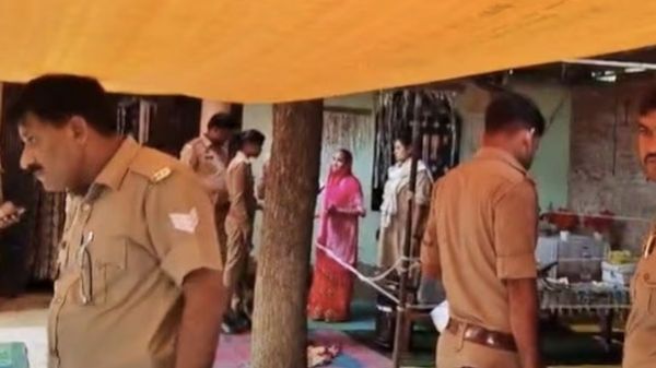UP में अवैध धर्मांतरण के ‘खेल’ का खुलासा, पुलिस ने 8 लोगों को किया गिरफ्तार, बड़ी साजिश का शक!