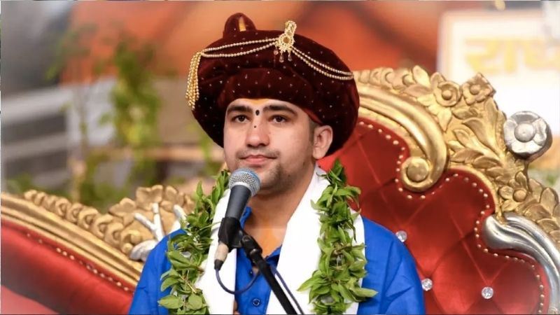 लंदन में बाबा बागेश्वर का जलवा, पहली बार ब्रिटेन की संसद में गूंजा हनुमान चालीसा का पाठ, Video Viral