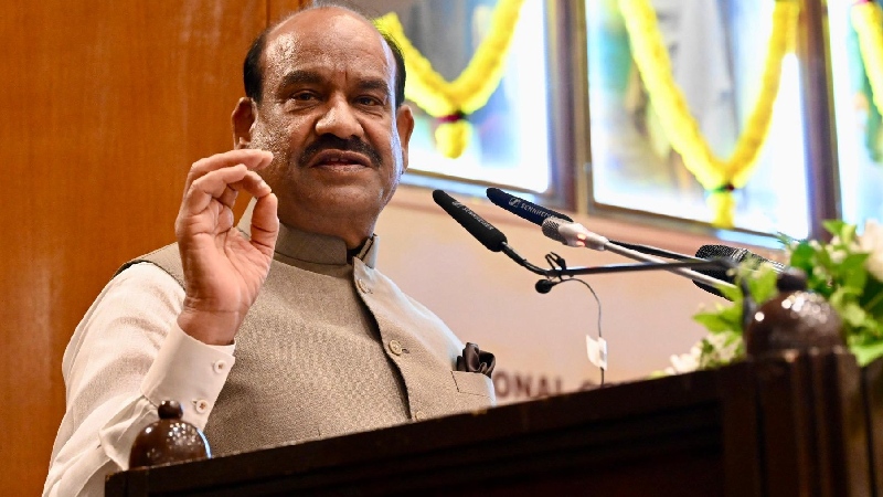 'देश देख रहा है नई पीढ़ी के ये संस्कार...', कांग्रेस सांसदों को ओम बिरला ने लगाई फटकार