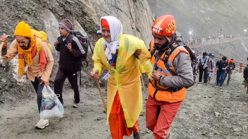 अमरनाथ यात्रा : भारी बारिश और खराब मौसम के कारण एक दिन के लिए यात्रा स्थगित, जम्मू से नहीं रवाना होगा कोई काफिला