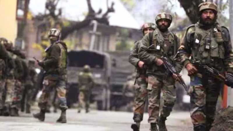 जम्मू-कश्मीर: अमरनाथ यात्रा के बीच किश्तवाड़ में दूसरे दिन भी सुरक्षाबलों और आतंकियों के बीच मुठभेड़ जारी, 3-4 दहशतगर्द घिरे