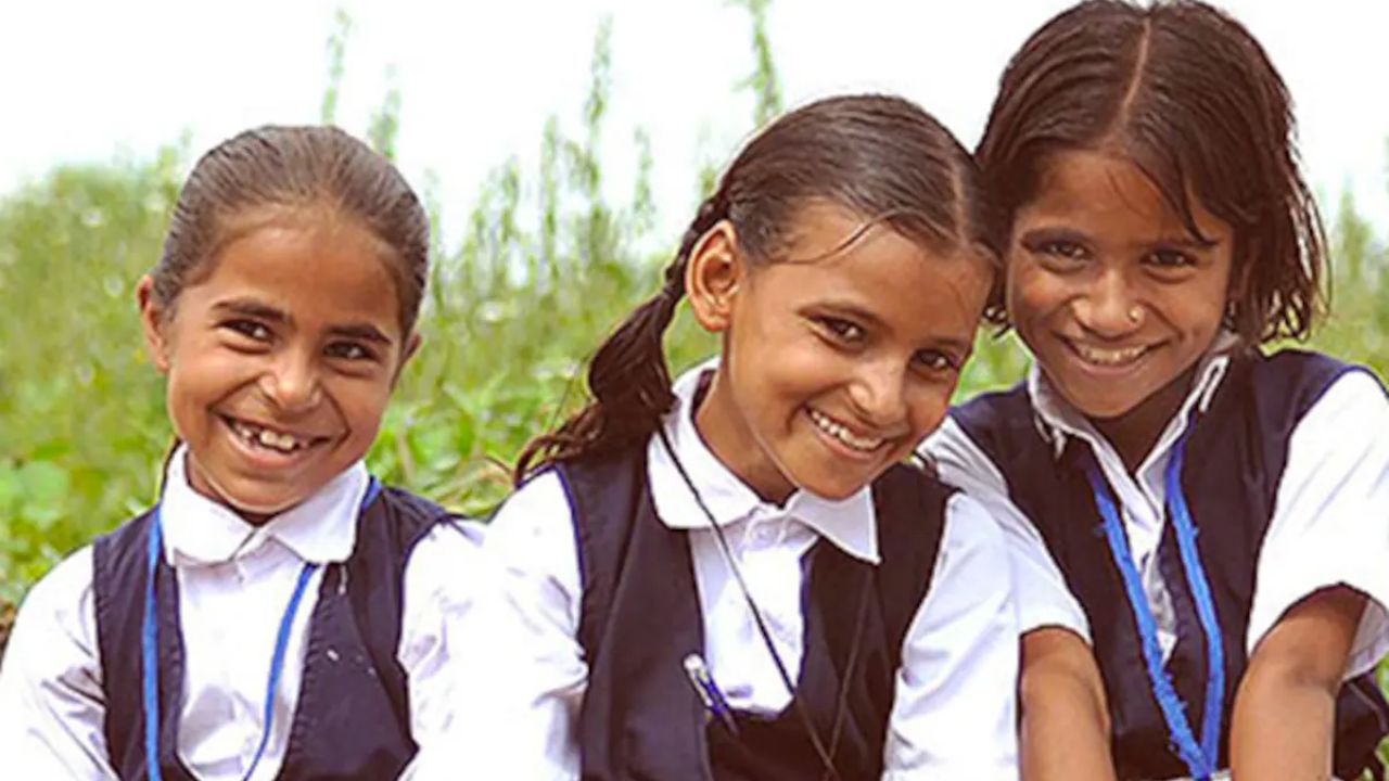 दिल्ली सरकार की लाड़ली योजना में आवेदन शुरू, जानिए कैसे और कितना मिलेगा फायदा