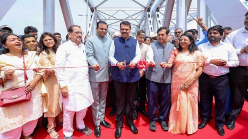 सीएम फडणवीस ने कार्नेक ब्रिज का किया उद्घाटन, अब कहलाएगा 'सिंदूर ब्रिज',
