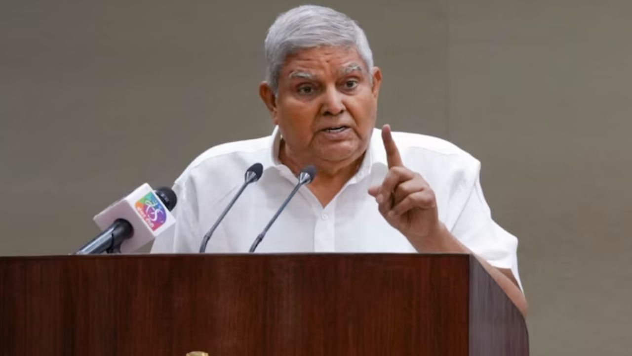 'सैलरी में जबरदस्त इज़ाफ़ा, सपोर्ट स्टाफ को डिनर...', इसी दिन हो गया था उपराष्ट्रपति जगदीप धनखड़ के पद छोड़ने का आभास, कर ली थी अपने फेयरवेल की तैयारी!