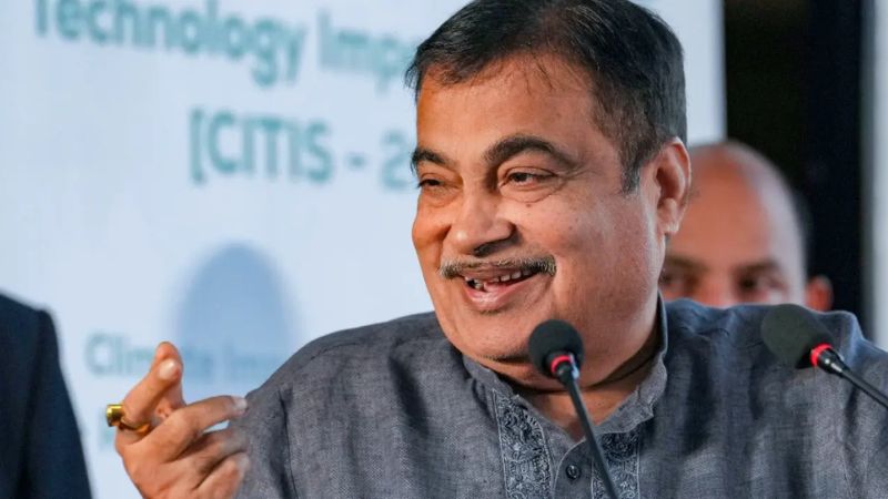 गडकरी ने अपने बेबाक अंदाज से फिर जीता सबका दिल, बोले- 'मैं साहब बन गया हूं... सत्ता में आकर लोग अहंकारी हो जाते हैं'