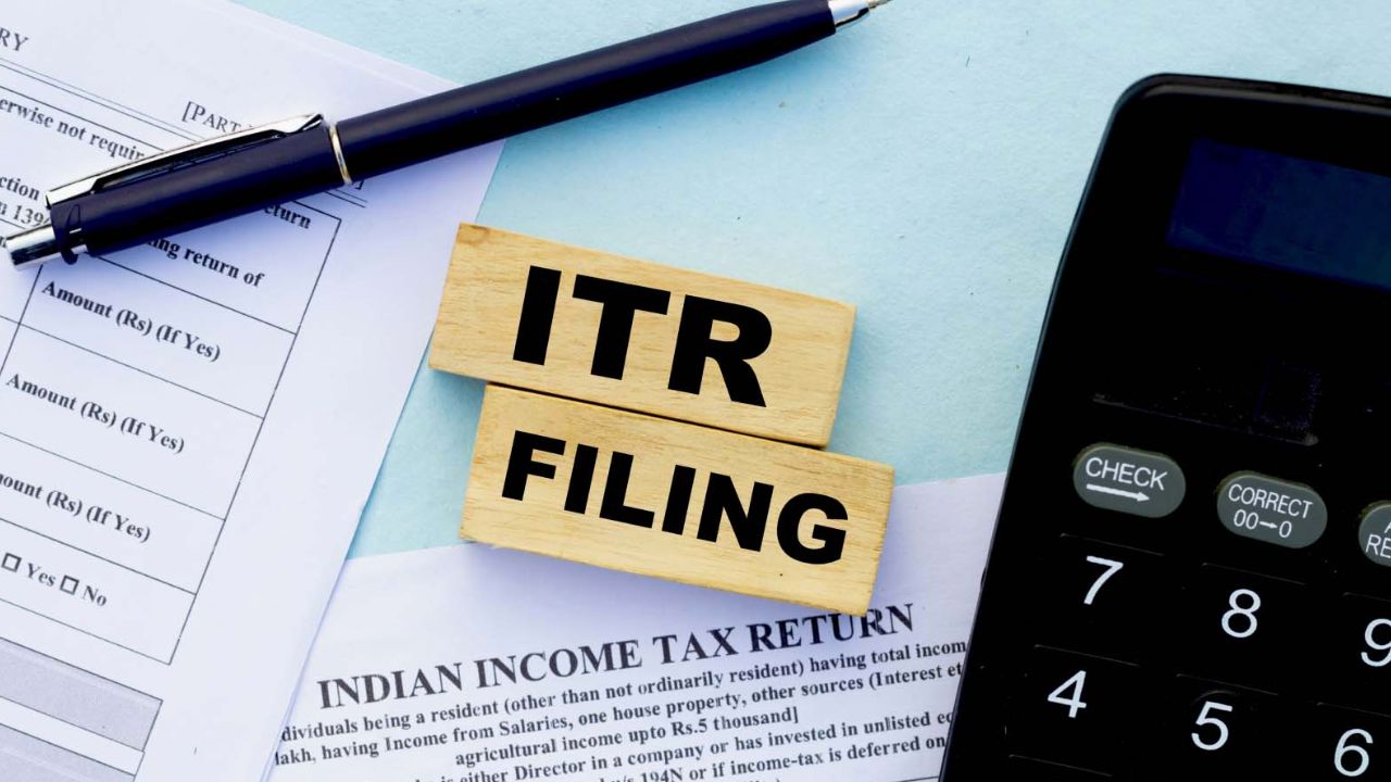 ITR भरने से बनेगा क्रेडिट स्कोर, लोन और वीज़ा में मिलेगी आसानी