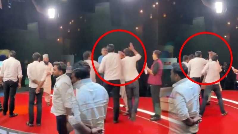 चुपके से आया और जड़ दिया जोरदार थप्पड़...मौलाना साजिद रशीदी पर सपा नेता ने TV स्टूडियो में किया हमला, VIDEO वायरल