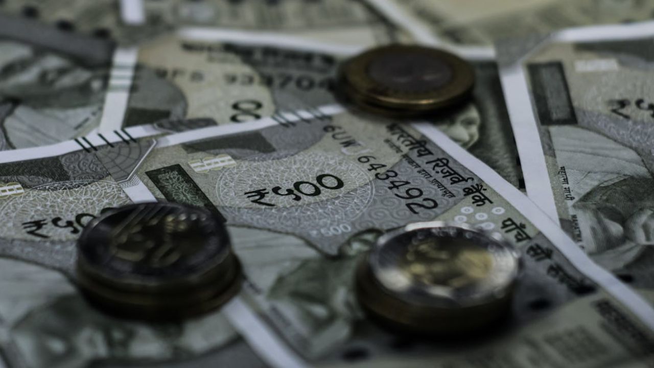 8th Pay Commission: कर्मचारियों के लिए अच्छी खबर, फिटमेंट फैक्टर से तय होगी नई सैलरी, 25-30% तक हो सकती है बढ़ोतरी!