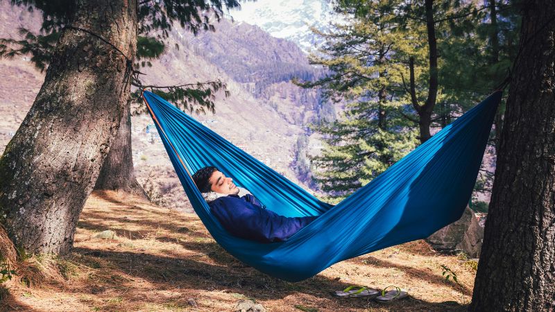 सुकून की नींद के लिए अब लोग कर रहे ट्रैवल...क्या है 'स्लीप टूरिज्म' का नया ट्रेंड? भारत में इसके लिए कहां जाएं