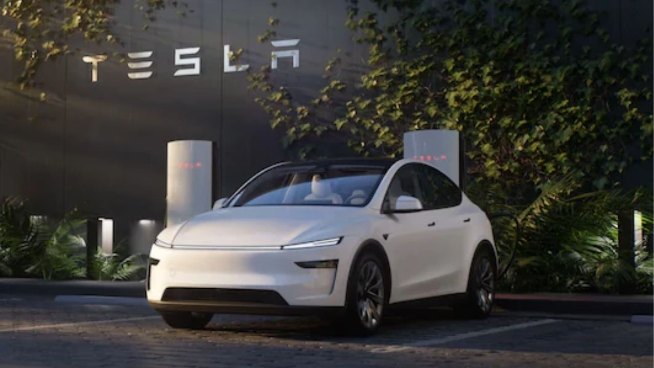अब Tesla लेना हुआ आसान! जानिए कितनी डाउन पेमेंट और EMI में मिलेगी Model Y