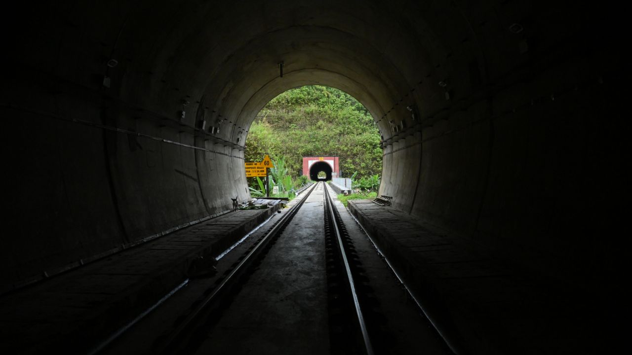 बइरबी - सैरांग रेल लाइन: हर सुरंग में रोमांच, हर पुल पर नज़ारा, मिजोरम को मिली विकास की सीधी पटरी