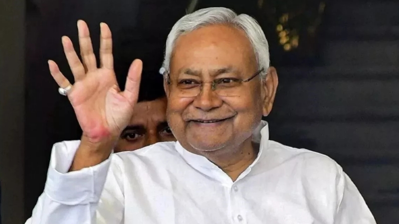 बिहार की नीतीश सरकार ने 'डोमिसाइल नीति' लागू की, 'पहले बिहारी फिर बाहरी' के आधार पर होगी शिक्षक भर्ती, युवा छात्रों की मांग हुई पूरी