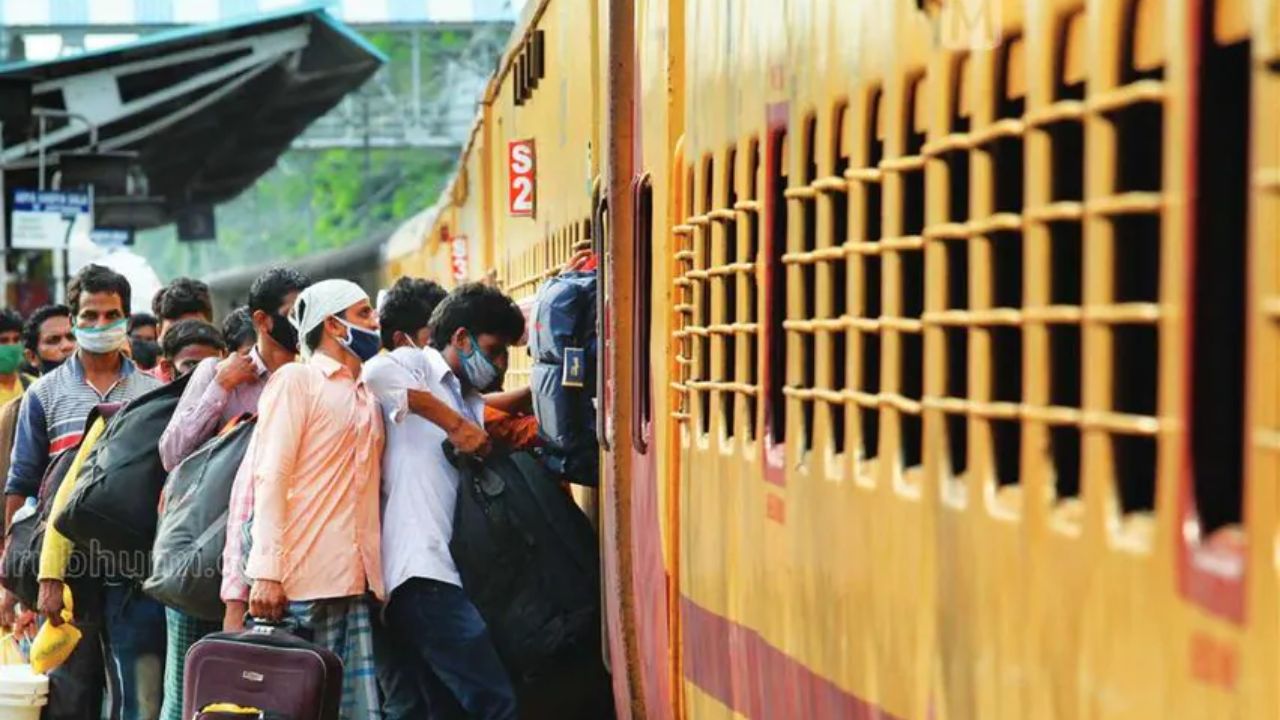 रेलवे का यात्रियों को बड़ा तोहफा... टिकटों पर मिलेगी 20% की छूट, भीड़-भाड़ से भी बचेंगे; जानें क्या है नया ऑफर