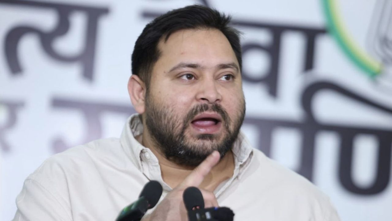 'बिहार में वोटर बने गुजराती भाजपाई, मेयर के पास दो EPIC ID…', चुनाव आयोग और BJP पर तेजस्वी का बड़ा आरोप