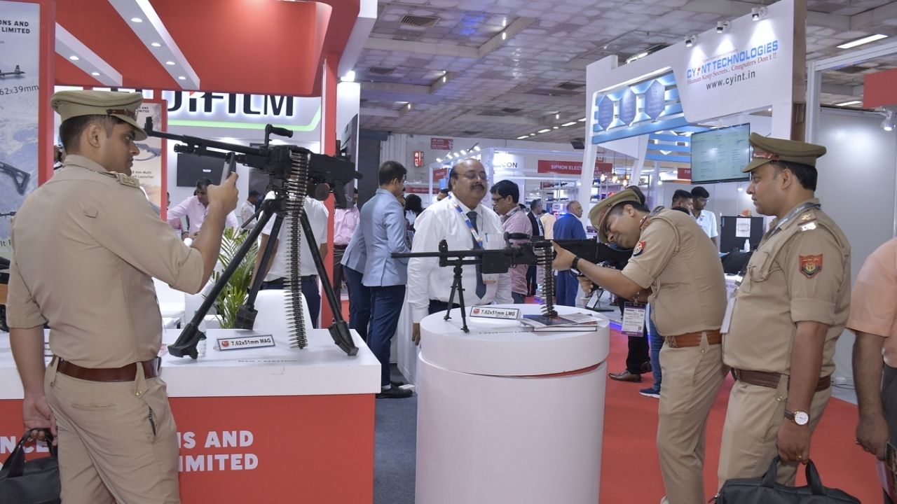 भारत के खिलाफ साइबर जिहादियों की फौज तैयार कर रहा ISI, बीच में शील्ड बनकर खड़ी हुई ये IT कंपनी