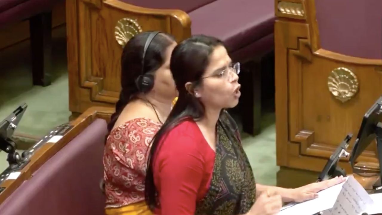 'मेरे पति के हत्यारे अतीक को मुख्यमंत्री योगी ने मिट्टी में मिलाया...', सपा विधायक पूजा पाल ने की यूपी सीएम की तारीफ, कहा- उन्होंने मुझे न्याय दिलाया