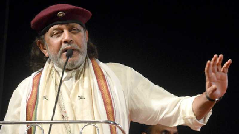 पश्चिम बंगाल: मिथुन चक्रवर्ती ने पार्टी की बैठक में हिस्सा लिया, बंगाल में कानून व्यवस्था को लेकर ममता पर साधा निशाना