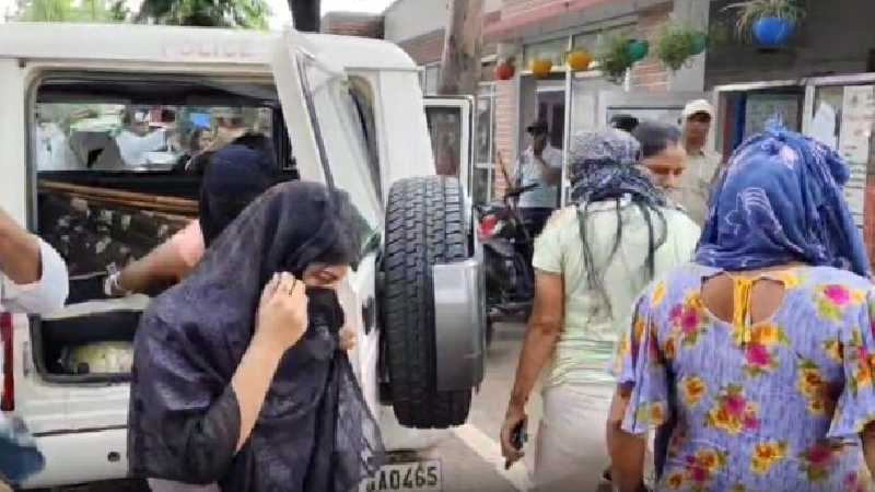 रुड़की के होटल श्रीनिवास में सेक्स रैकेट का भंडाफोड़, 8 युवतियां और 5 युवक गिरफ्तार