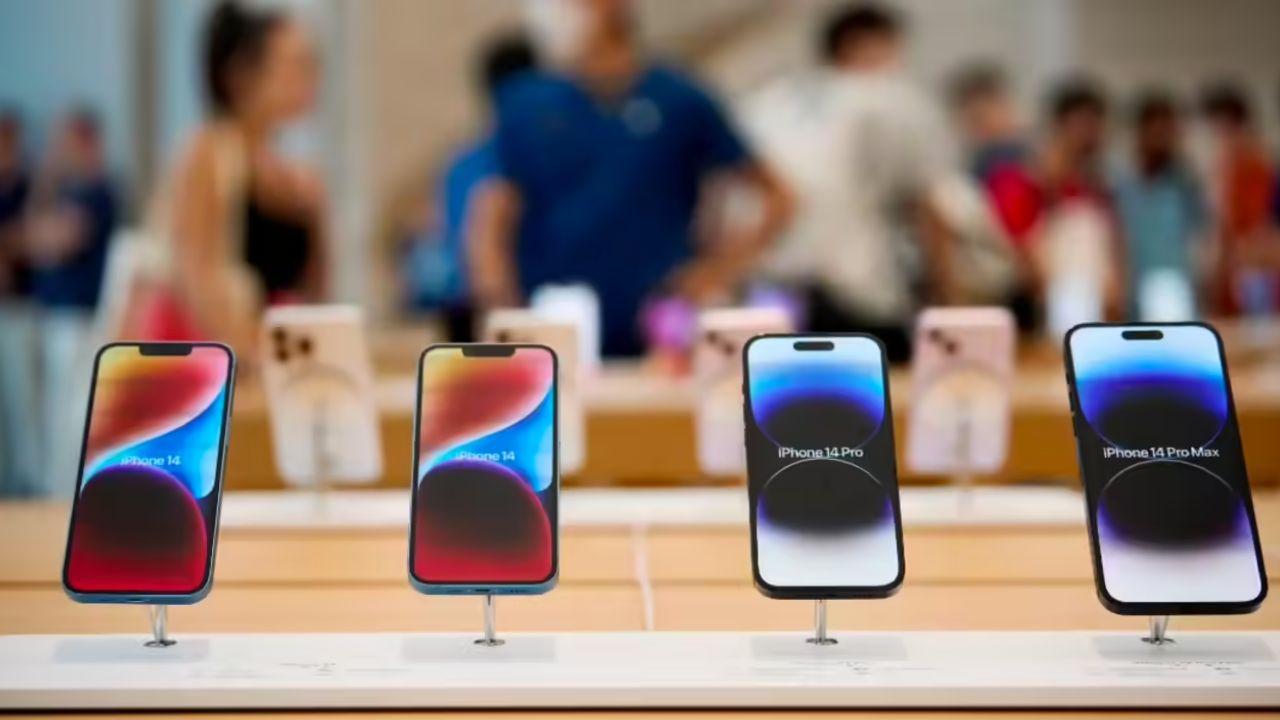 चीन में कारोबार समेट रही एप्पल का भारत में शानदार प्रदर्शन, एक और तिमाही में दर्ज की रिकॉर्ड वृद्धि, टिम कुक ने कर दिया बड़ा ऐलान