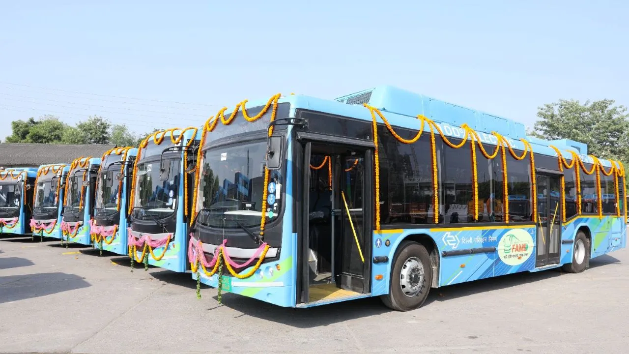 कॉलेज जाने से पहले स्टूडेंट्स को U -Special बस में एंट्री के लिए जरूरी है ये दस्तावेज, बिना इसके नहीं मिलेगी चढ़ने की इजाजत