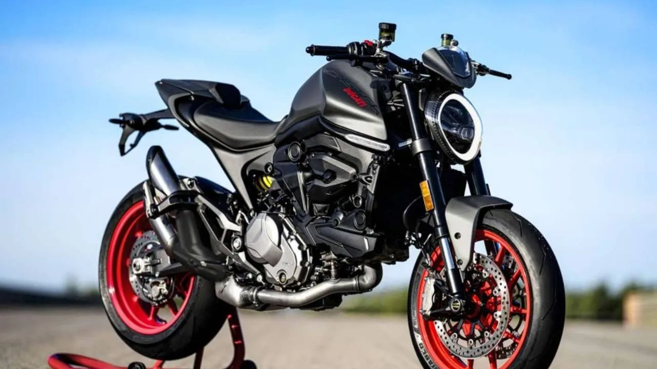 डुकाटी की शानदार ऑफर, Monster बाइक पर मिलेगी एक्सटेंडेड वारंटी और रोडसाइड असिस्टेंस फ्री!