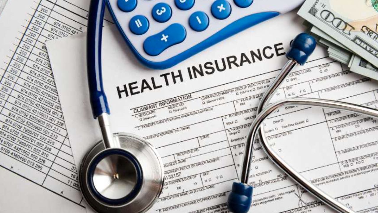 हेल्थ इंश्योरेंस का क्लेम रिजेक्ट हो जाए? घबराएं नहीं, ऐसे करें शिकायत और पाएं समाधान!