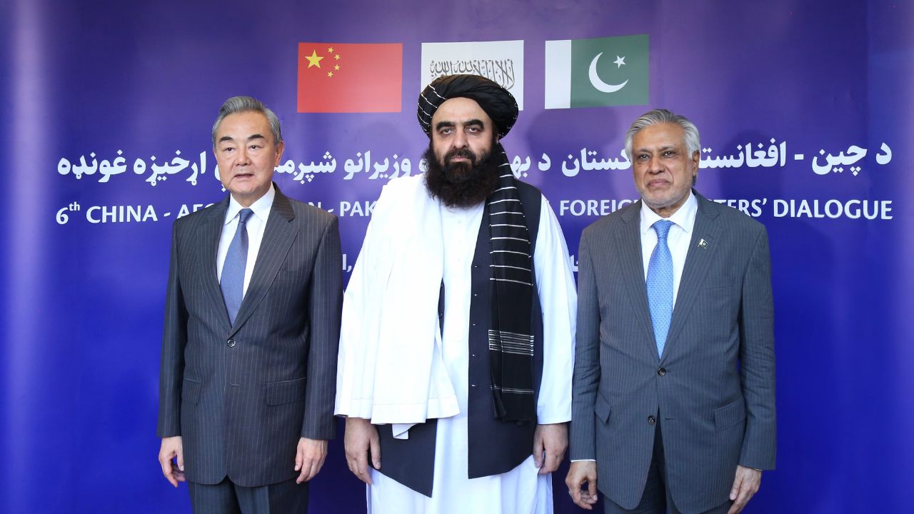 चोर करेंगे खजाने की रखवाली... काबुल में पाकिस्तान ने अफगानिस्तान को दी आतंकवाद रोकने की नसीहत, चीन ने लगाई CPEC की सुरक्षा की गुहार