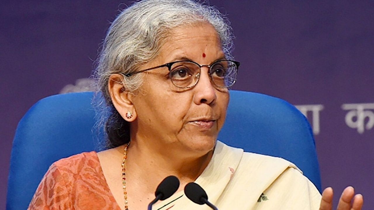 GST में कटौती की तैयारी, दिवाली से पहले सस्ती होंगी कारें और टू-व्हीलर