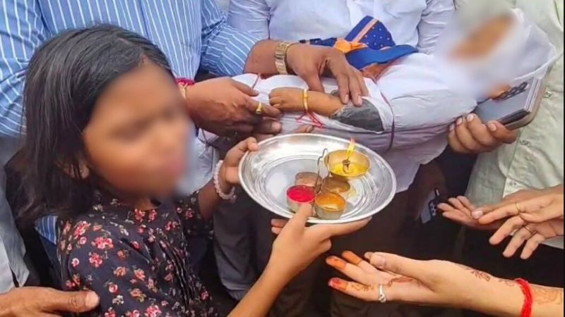 जिसने भी देखा फफक पड़ा...! बच्ची ने मृत भाई की कलाई पर बांधी राखी, रक्षाबंधन के दिन 3 साल के बच्चे को उठा ले गया था तेंदुआ