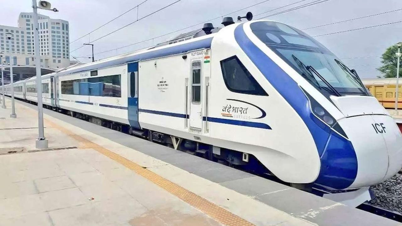 मुंबई-नांदेड़ के बीच वंदे भारत एक्सप्रेस लॉन्च, सफर में बचेगा 2 घंटे का वक्त, जानें रूट से लेकर किराया तक पूरी डिटेल